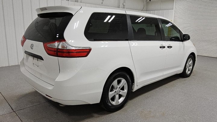 Toyota SIENNA  2016