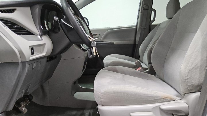 Toyota SIENNA  2016