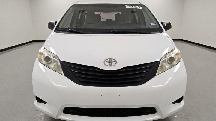 Toyota SIENNA  2016
