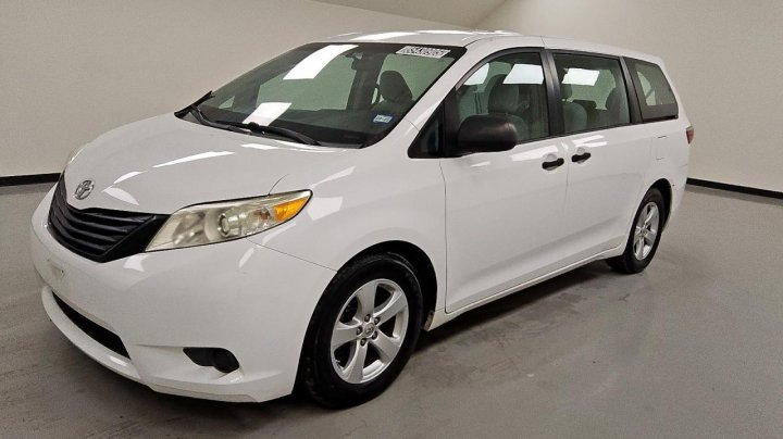 Toyota SIENNA  2016