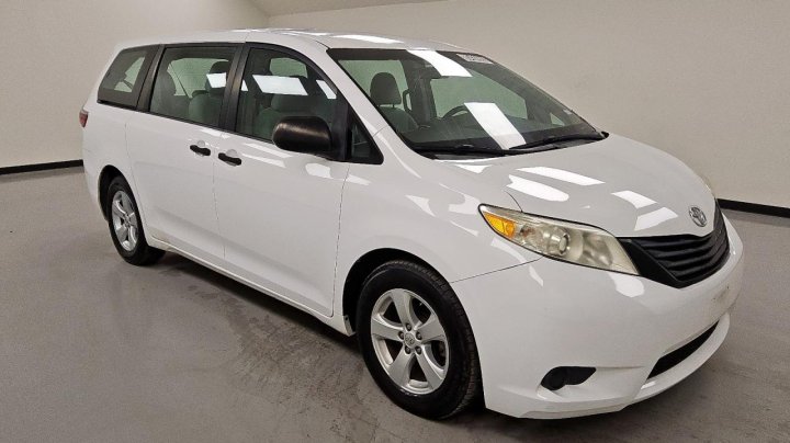 Toyota SIENNA  2016
