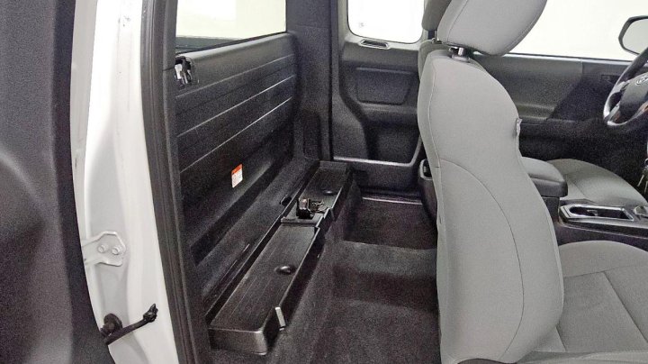 Toyota TACOMA  2016