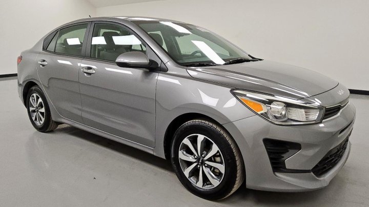 KIA RIO  2023