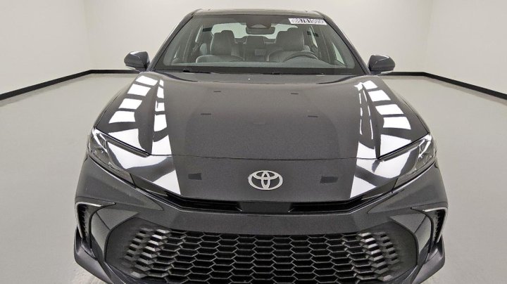 Toyota Camry  2025