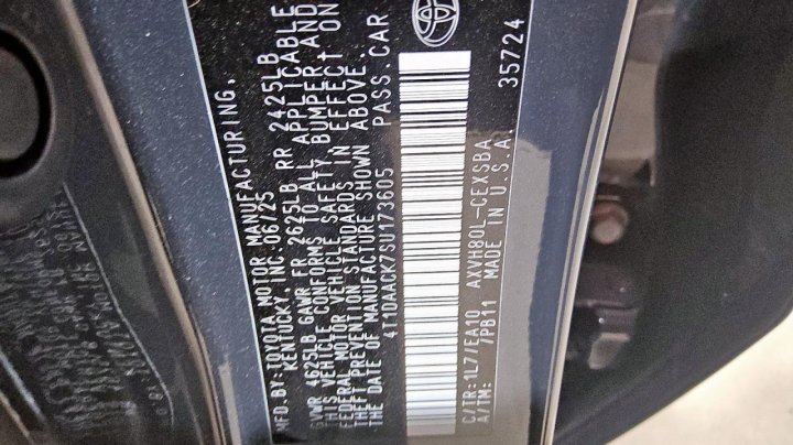 Toyota Camry  2025
