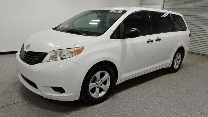 Toyota SIENNA  2016