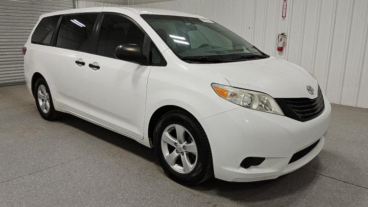 Toyota SIENNA  2016