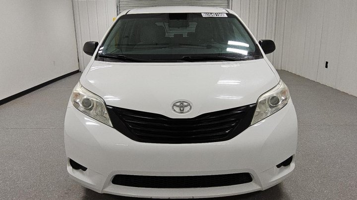 Toyota SIENNA  2016