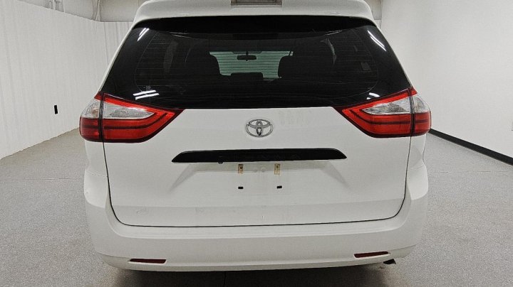Toyota SIENNA  2016
