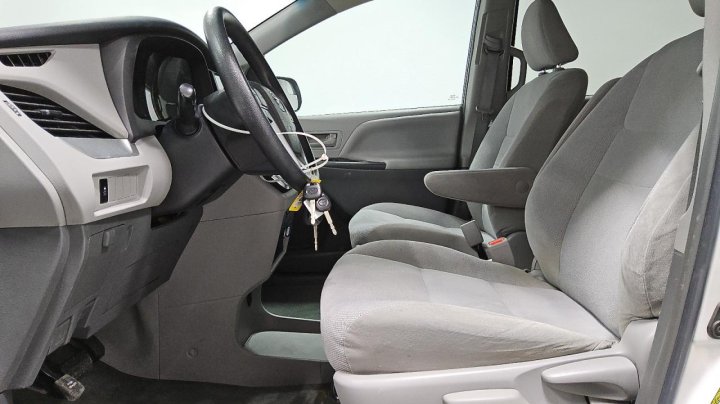 Toyota SIENNA  2016