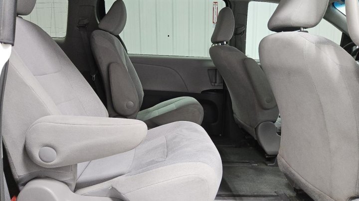 Toyota SIENNA  2016