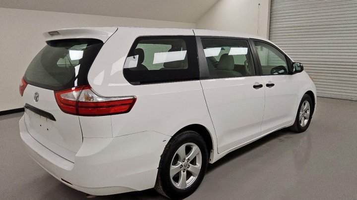 Toyota SIENNA  2016