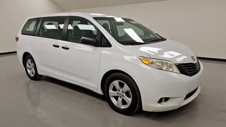 Toyota SIENNA  2016