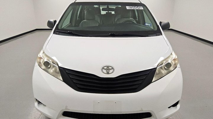 Toyota SIENNA  2016