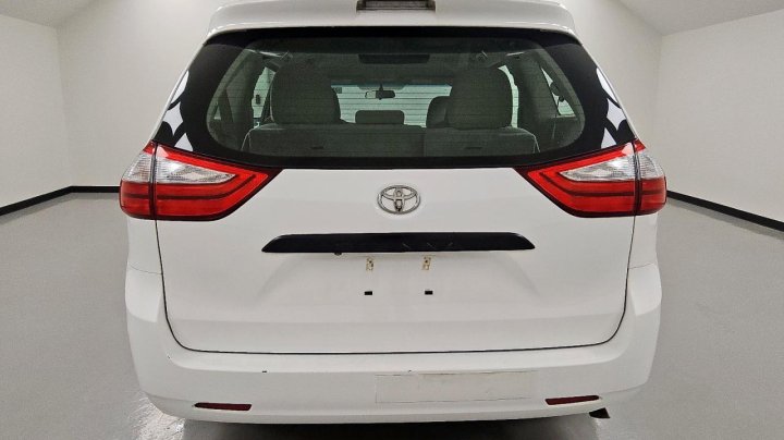 Toyota SIENNA  2016