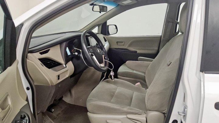 Toyota SIENNA  2016