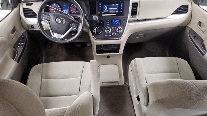 Toyota SIENNA  2016