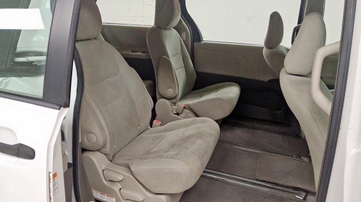 Toyota SIENNA  2016