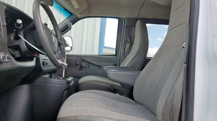 Chevrolet EXPRESS G2500  2017