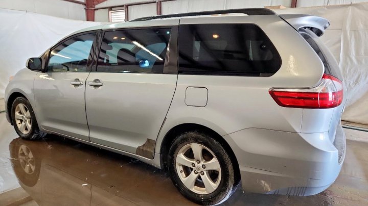 Toyota SIENNA  2016