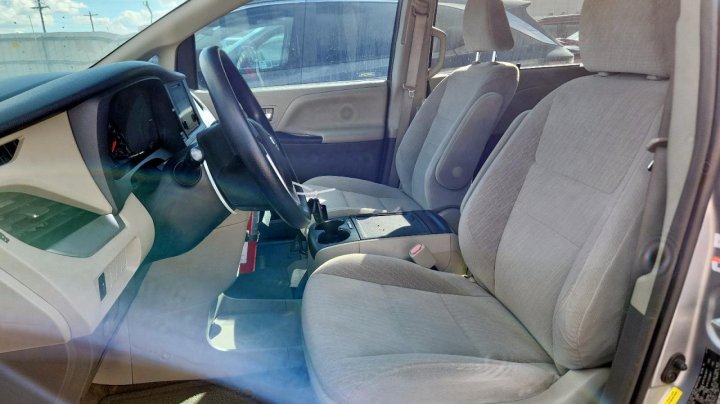 Toyota SIENNA  2016