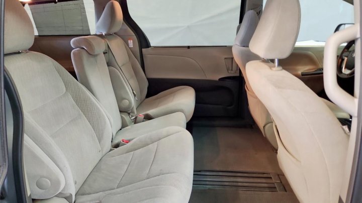 Toyota SIENNA  2016