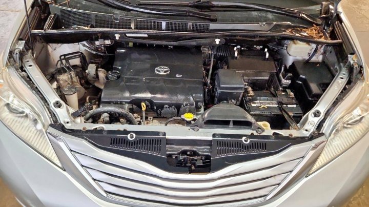Toyota SIENNA  2016