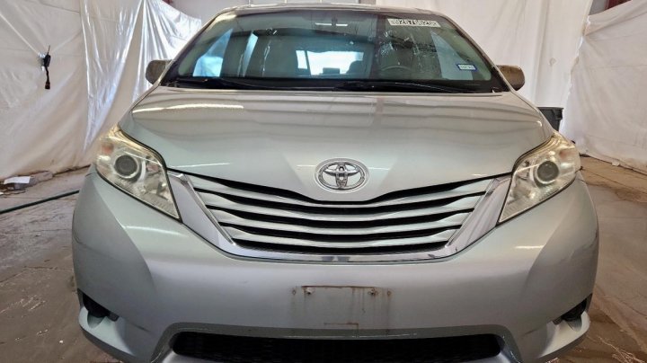 Toyota SIENNA  2015
