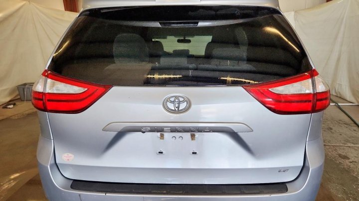 Toyota SIENNA  2015