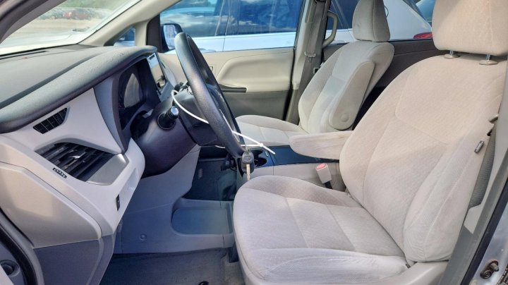 Toyota SIENNA  2015