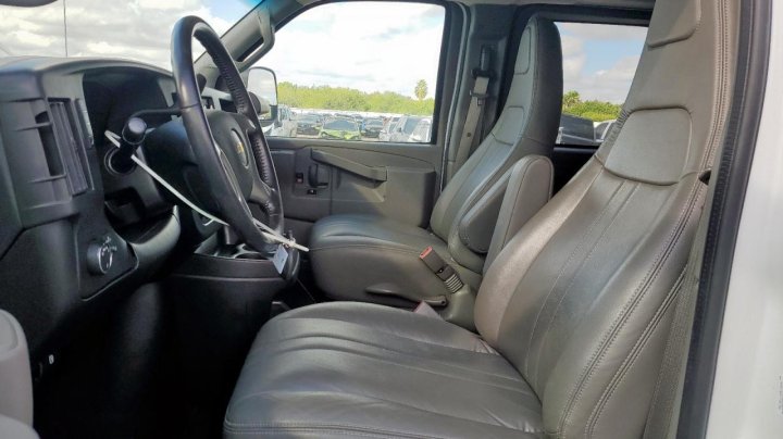 Chevrolet EXPRESS G2500  2017