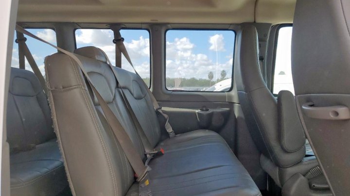 Chevrolet EXPRESS G2500  2017