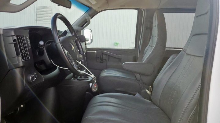 Chevrolet EXPRESS G2500  2017