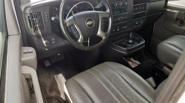 Chevrolet EXPRESS G2500  2017