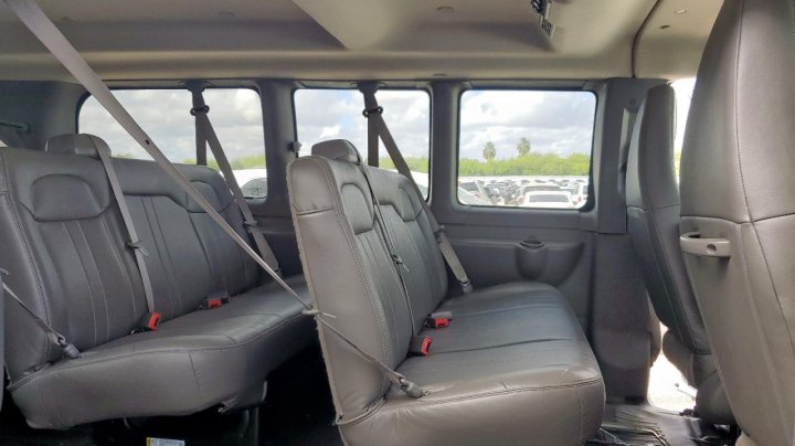Chevrolet EXPRESS G2500  2017