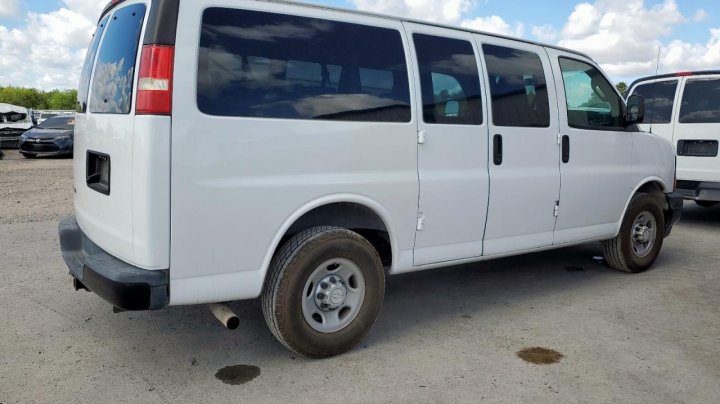 Chevrolet EXPRESS G2500  2017