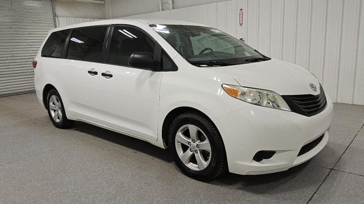 Toyota SIENNA  2016