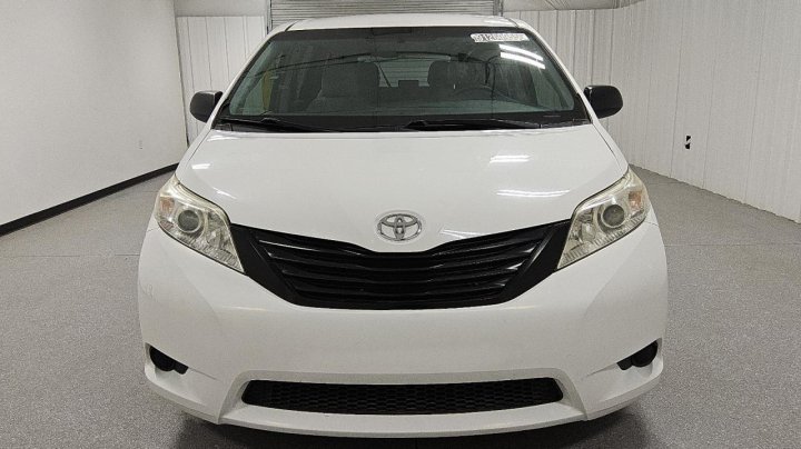 Toyota SIENNA  2016