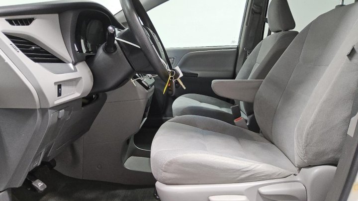Toyota SIENNA  2016