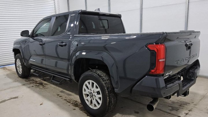 Toyota TACOMA  2024