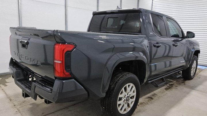 Toyota TACOMA  2024