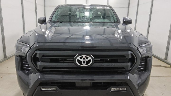 Toyota TACOMA  2024