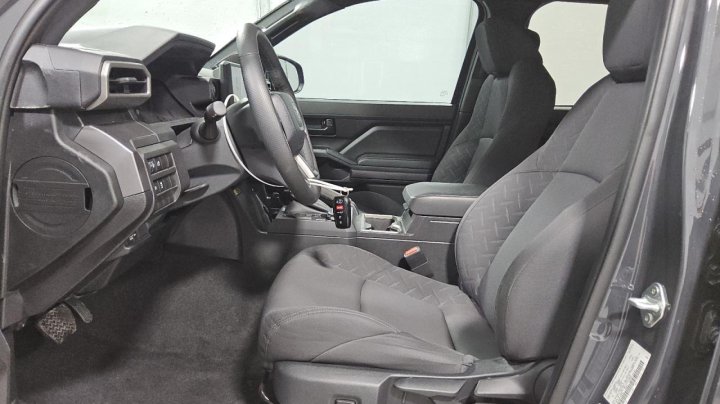 Toyota TACOMA  2024