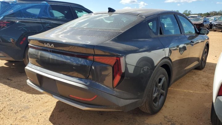 KIA K4  2025