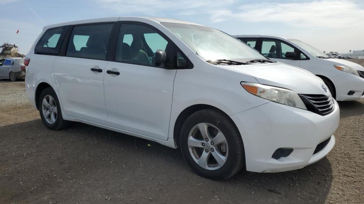 Toyota SIENNA  2017