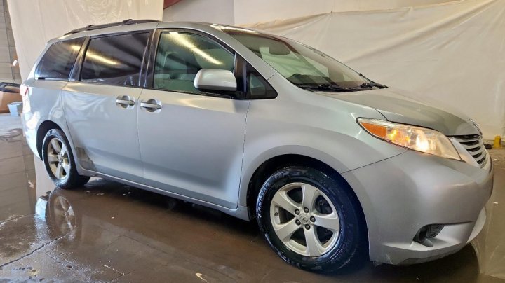 Toyota SIENNA  2016