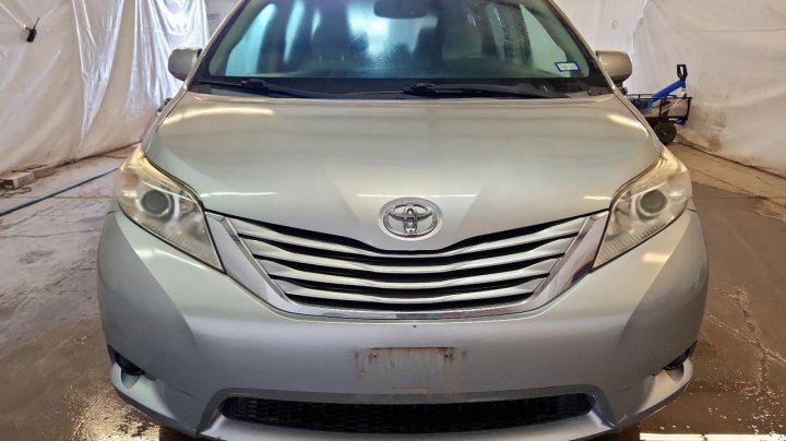 Toyota SIENNA  2016