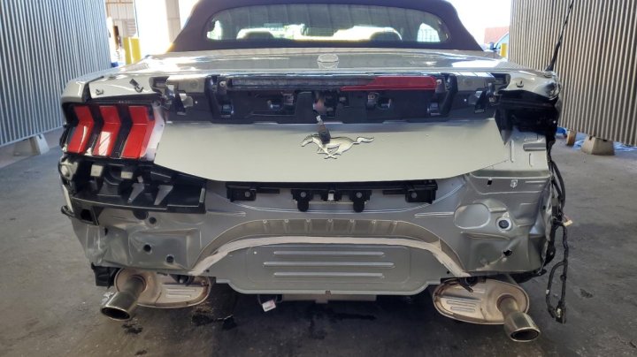 Ford MUSTANG  2025