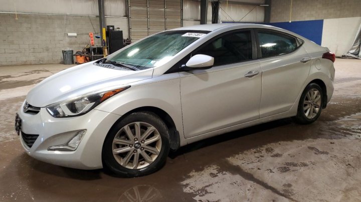 Hyundai Elantra  2015