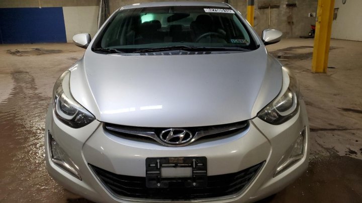 Hyundai Elantra  2015